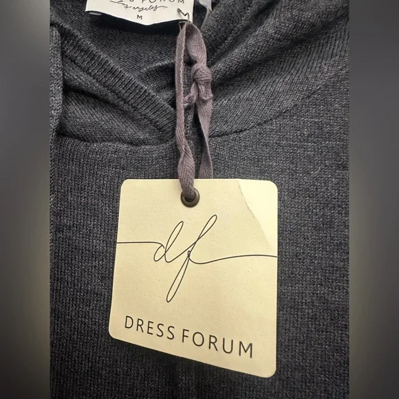 Dress Forum Hooded Sweater Cozy Long Sleeve Pullover Size Medium Gray NWT - Picture 4 of 6